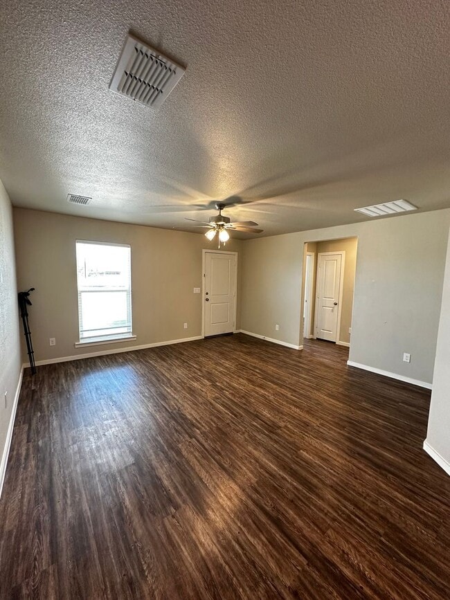 Building Photo - 3/2 in Frenship ISD- Upland West