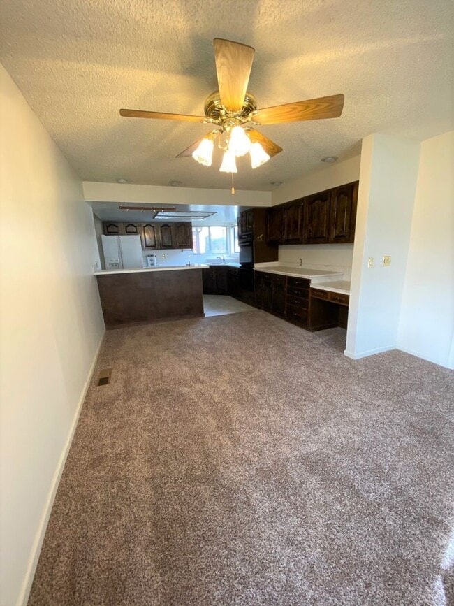 Building Photo - Beautiful Home in Old Southwest Reno w/Large Backyard