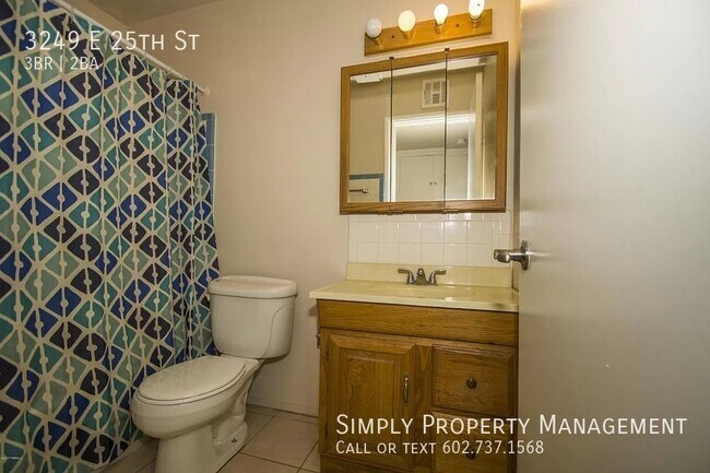 Building Photo - Great 3 bed 2 bath near UofA/ downtown Tuc...
