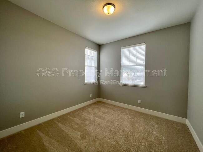 Building Photo - 476 Lassen Wy