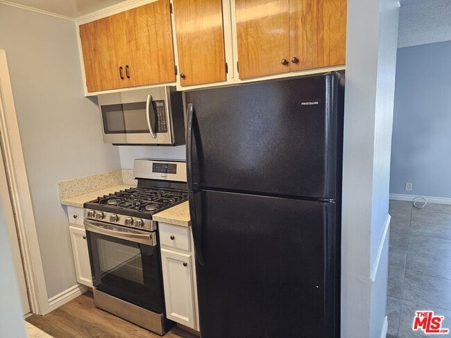 Building Photo - 7444 Mendy St