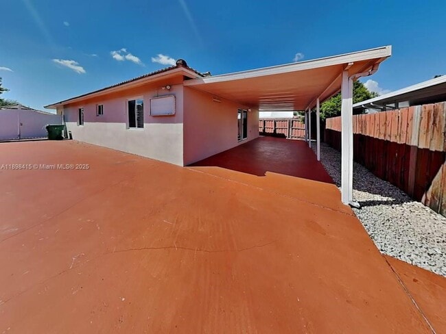 Building Photo - 10121 NW 127th Terrace