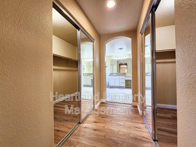 Building Photo - 714 Casita Ln