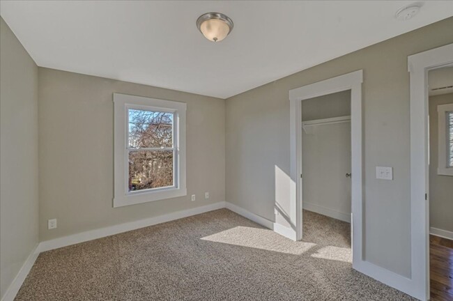 Building Photo - Beautiful House in East Nashville!