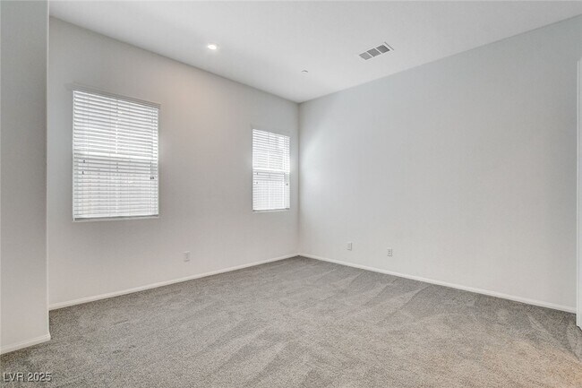 Building Photo - 10924 Chipotle Ave