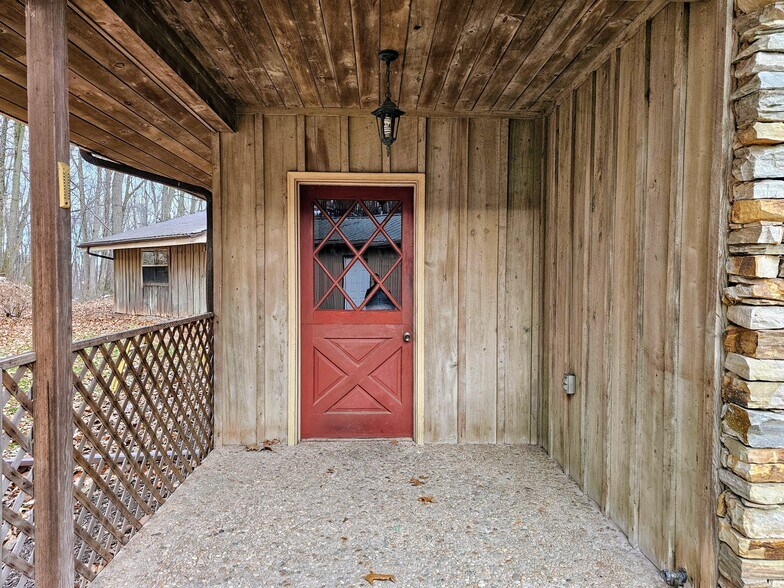 Building Photo - 135 Fraelich Rd