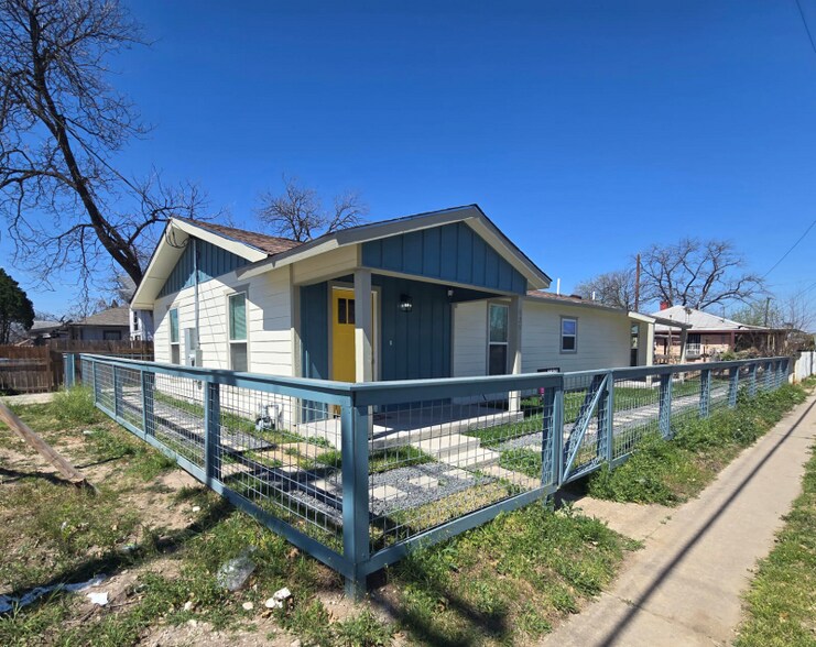 Primary Photo - 629 S Gevers St