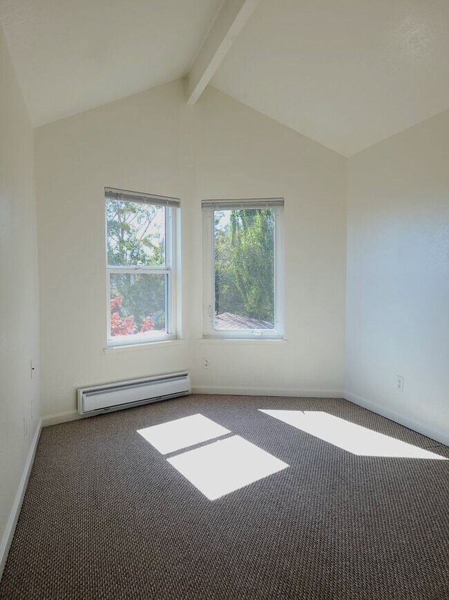 Building Photo - S.55th Street 1520