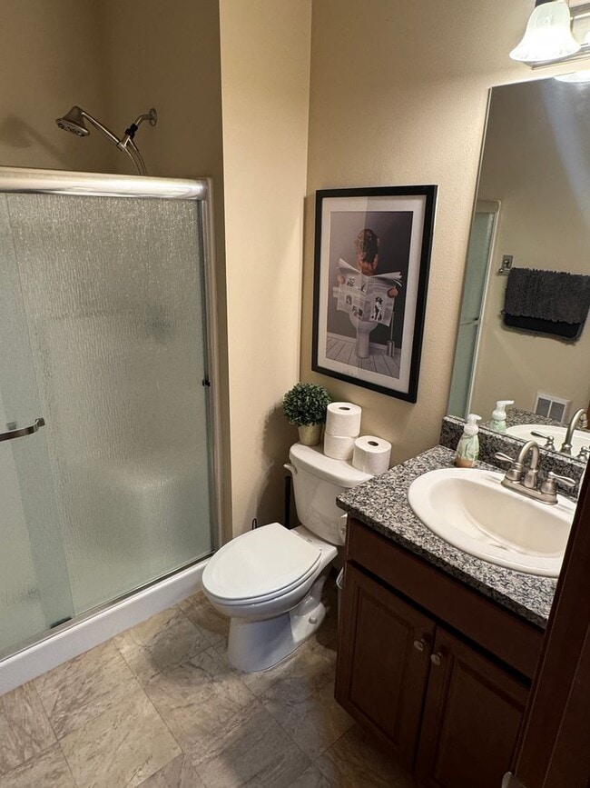 Building Photo - Spacious Vista View Home for Lease