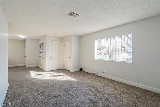 Building Photo - 832 Mantis Way