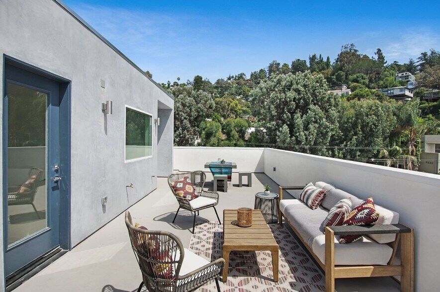 Private deck - 1933 Griffith Park Blvd