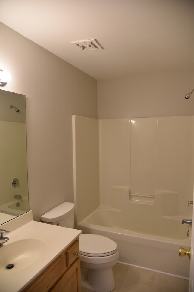 Building Photo - 5409 Johnston Mill Ct