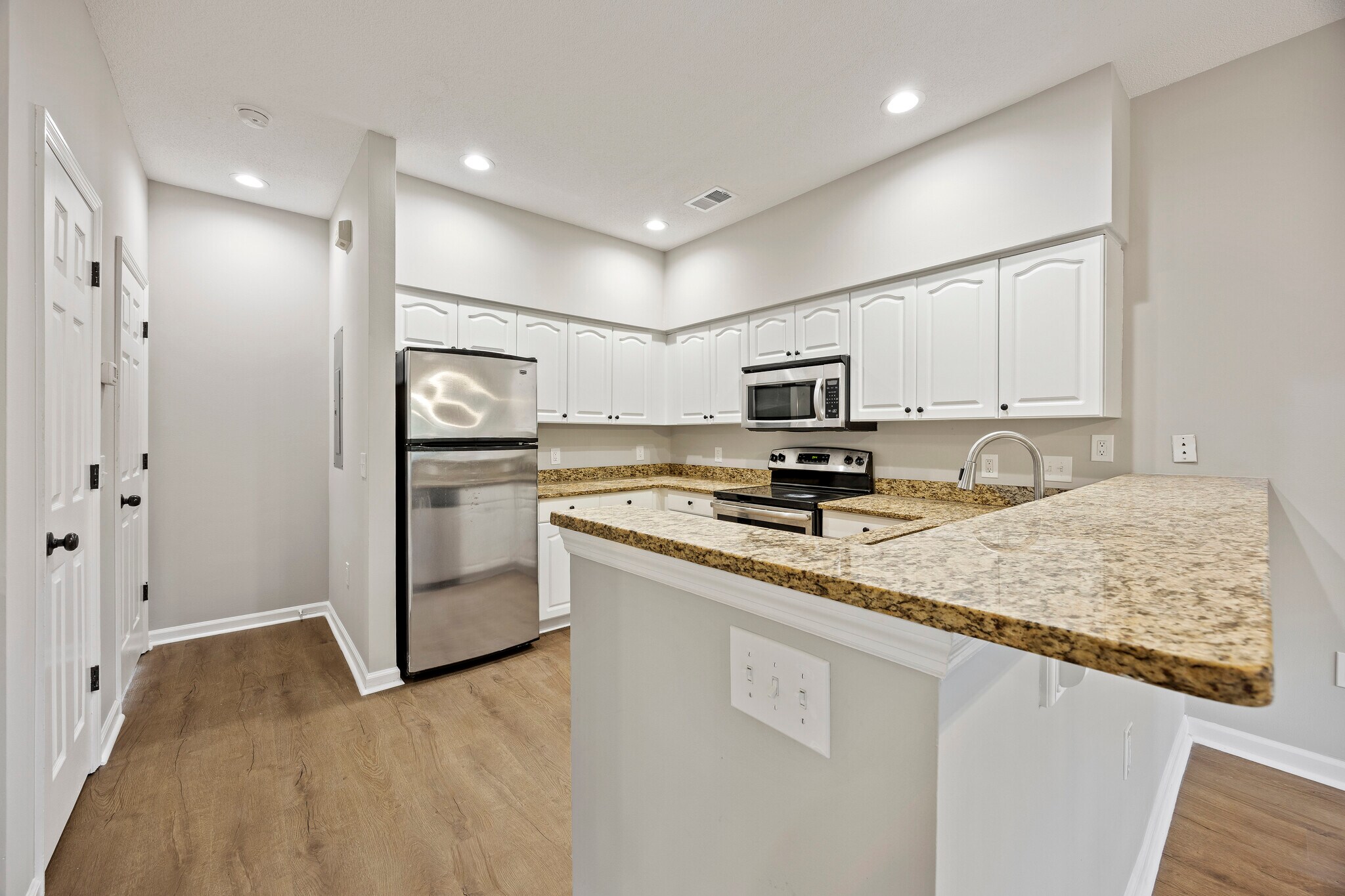 Building Photo - 40 Brittany Pl