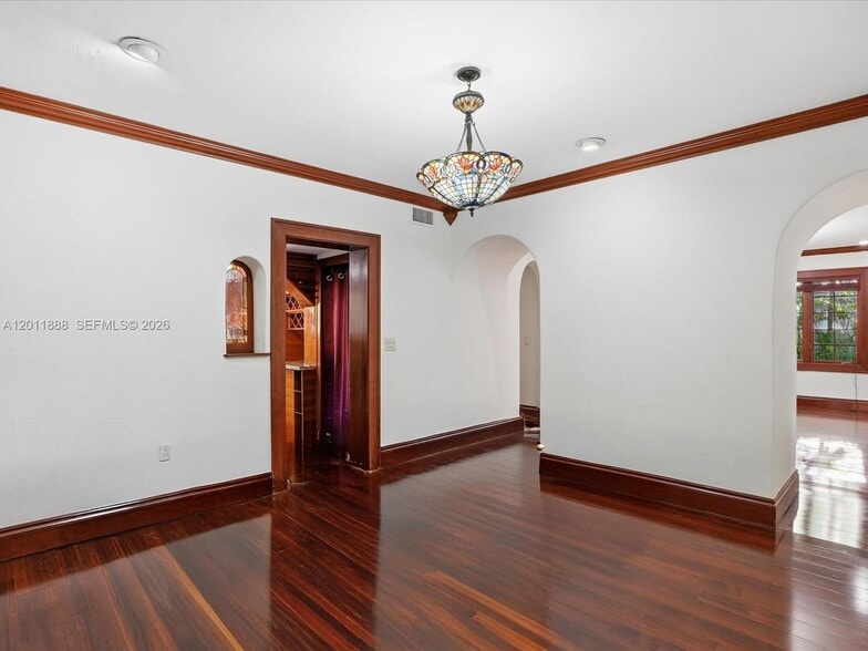 Building Photo - 1137 Asturia Ave
