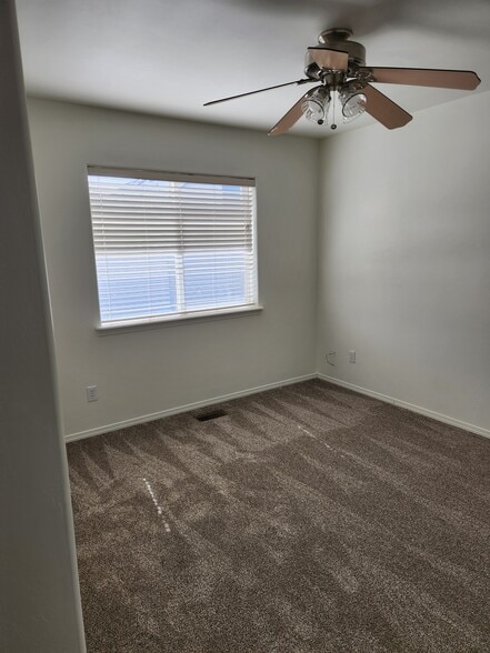 Guest Bed - 411 Federation Rd