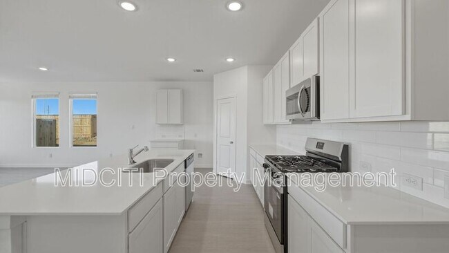 Building Photo - 1926 Wood Warbler