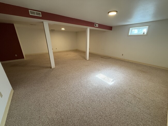 Building Photo - 2004 1st Ave S