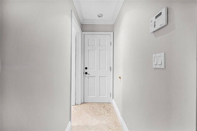 Building Photo - Southwest 111th Terrace, Miami, FL 33176 -...