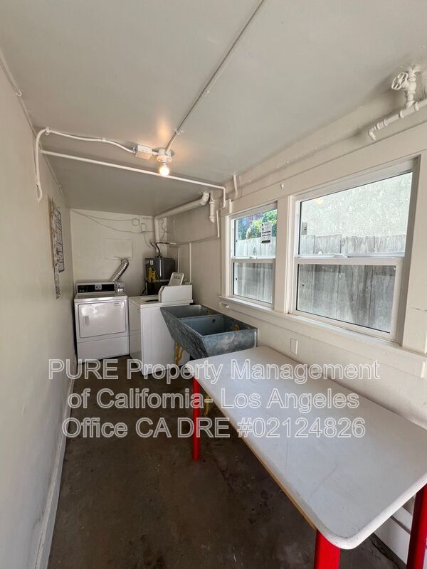 Building Photo - 625 W 23rd St