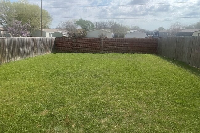 Building Photo - 11840 Porcupine Dr