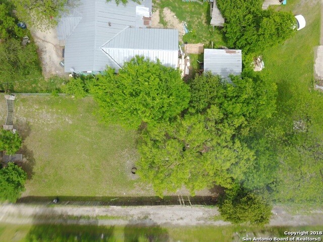 Building Photo - 622 Muncey-