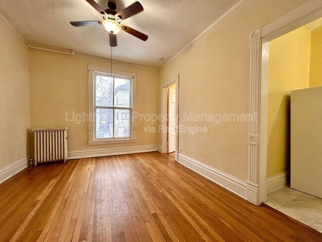 Building Photo - 317 Prospect Ave NE