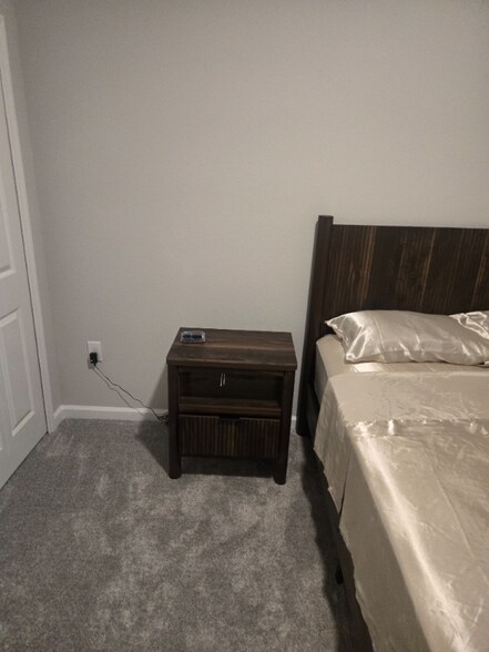 Building Photo - 1391 Mount Royal Dr