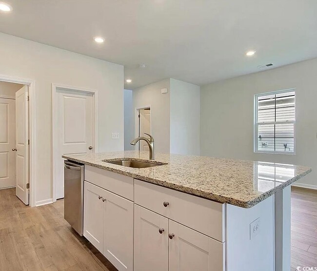 Building Photo - 182 Waterloo Sunset Dr