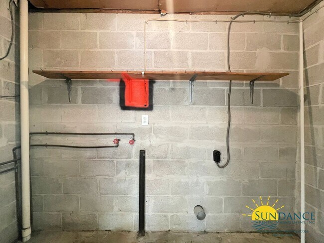 Building Photo - Efficient 1 Bedroom Unit in Fort Walton Beach