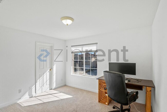 Building Photo - 2960 Stallion Way