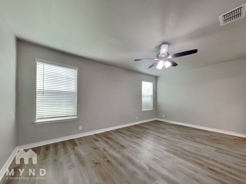 Building Photo - 15453 Bobwhite Quail
