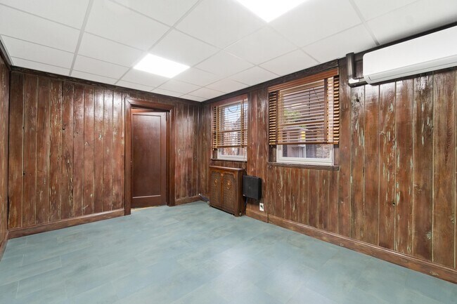 Building Photo - 2314 Palisade Ave