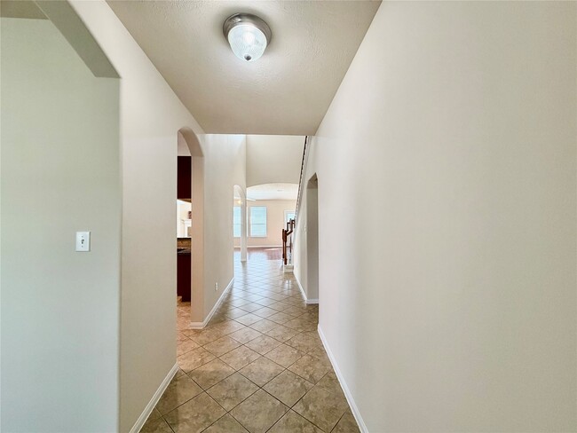 Building Photo - 25111 Hazel Ranch Dr