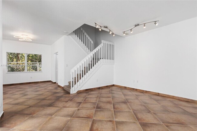 Building Photo - 935 Corkwood St