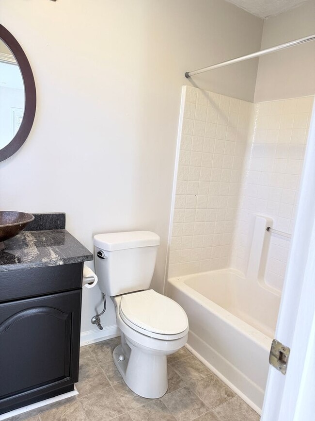 Building Photo - West Asheville 3 Bed, 2 Bath Home For Rent