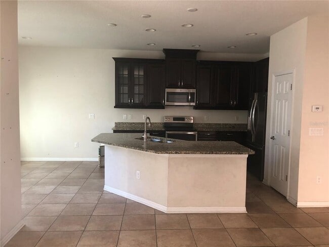 Building Photo - 4830 Wandering Wy