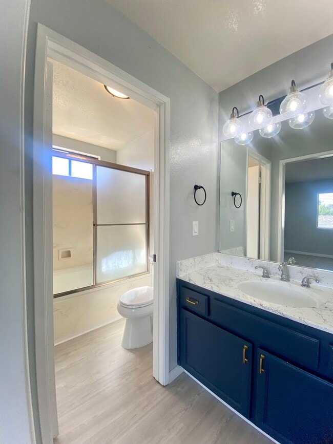 Building Photo - Spacious 2-Bedroom Home in Fremont – Beaut...