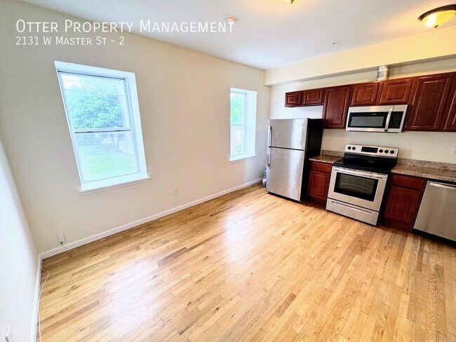 Primary Photo - 2131 Master St