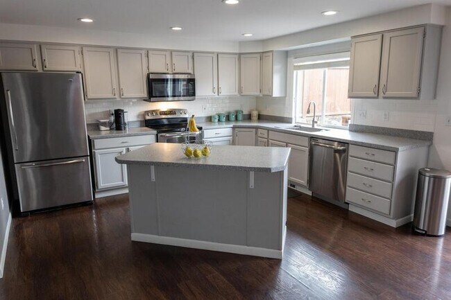 Building Photo - 24015 130th Ave SE