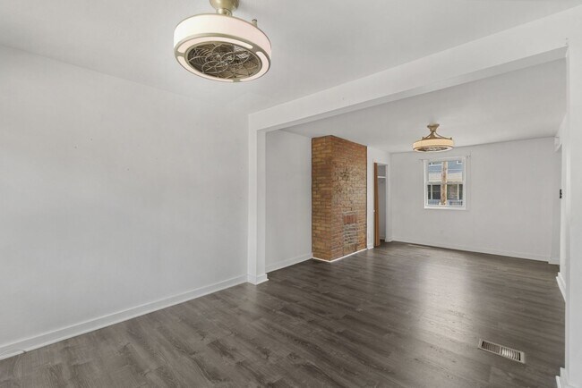 Building Photo - 414 N Euclid Ave