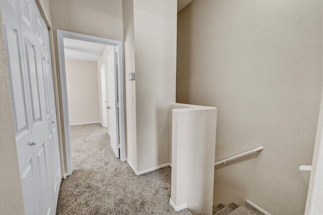 Building Photo - 2576 Velez Valley Way
