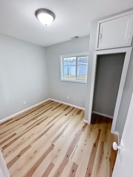 Building Photo - 38599 Plains Ct