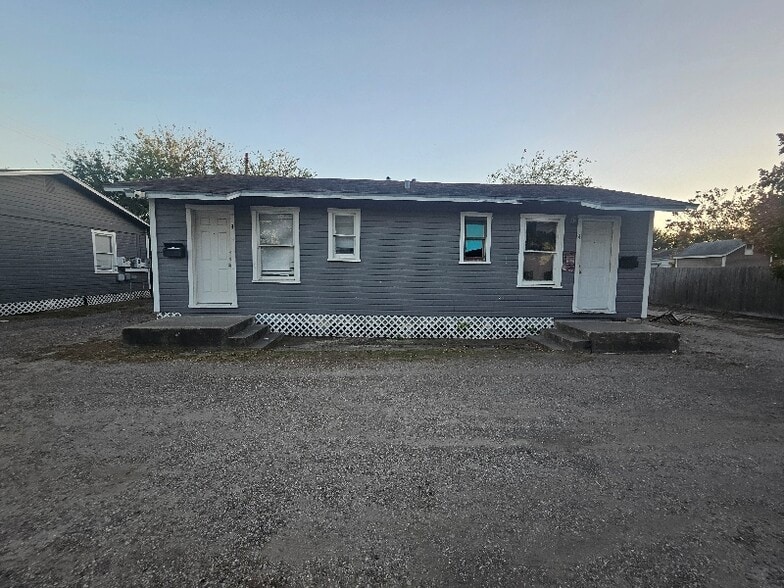 Building Photo - 821 S Alameda St