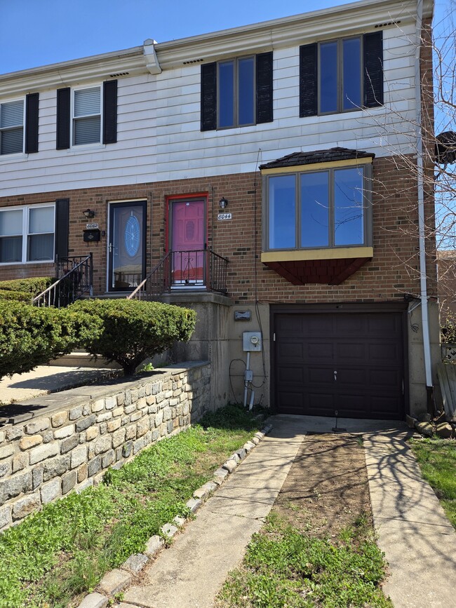 Building Photo - 8044 Mars Pl