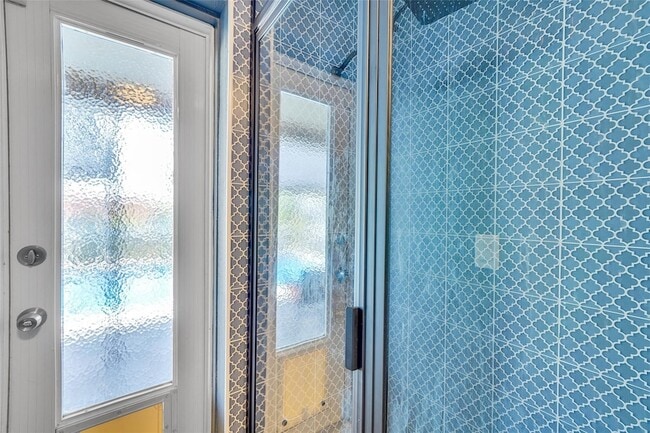 Building Photo - 1736 NW 38th St