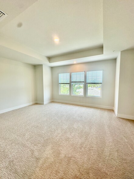 Building Photo - 3109 4th Ter N