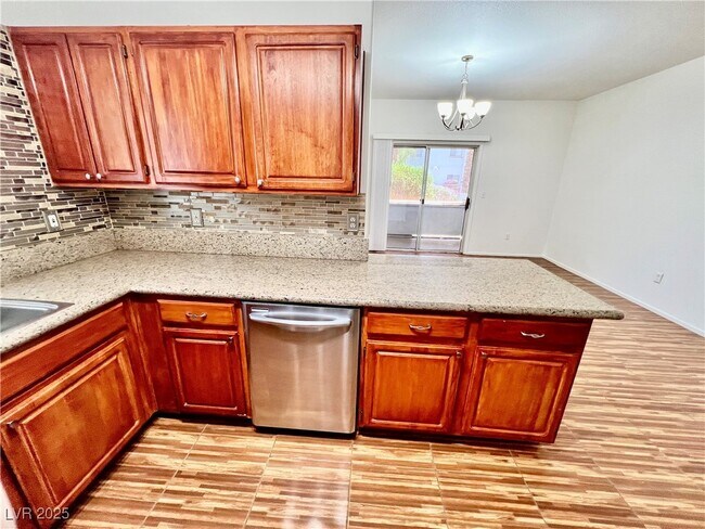 Building Photo - 5655 E Sahara Ave