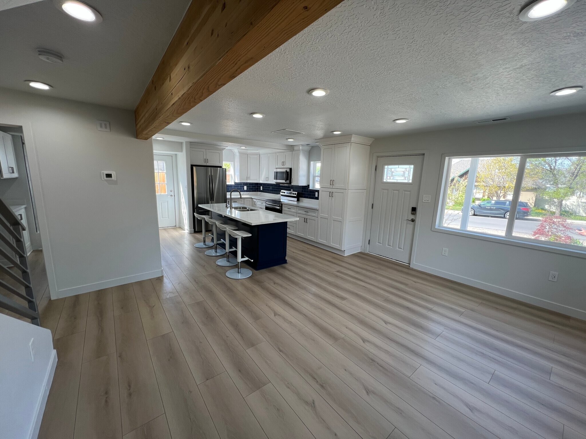 Building Photo - 290 N 600 E