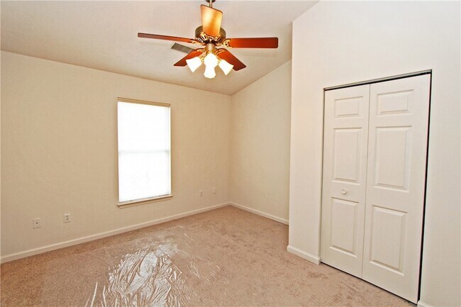 Building Photo - 8705 Lost Valley Dr