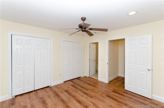 Building Photo - 527 W Thames St